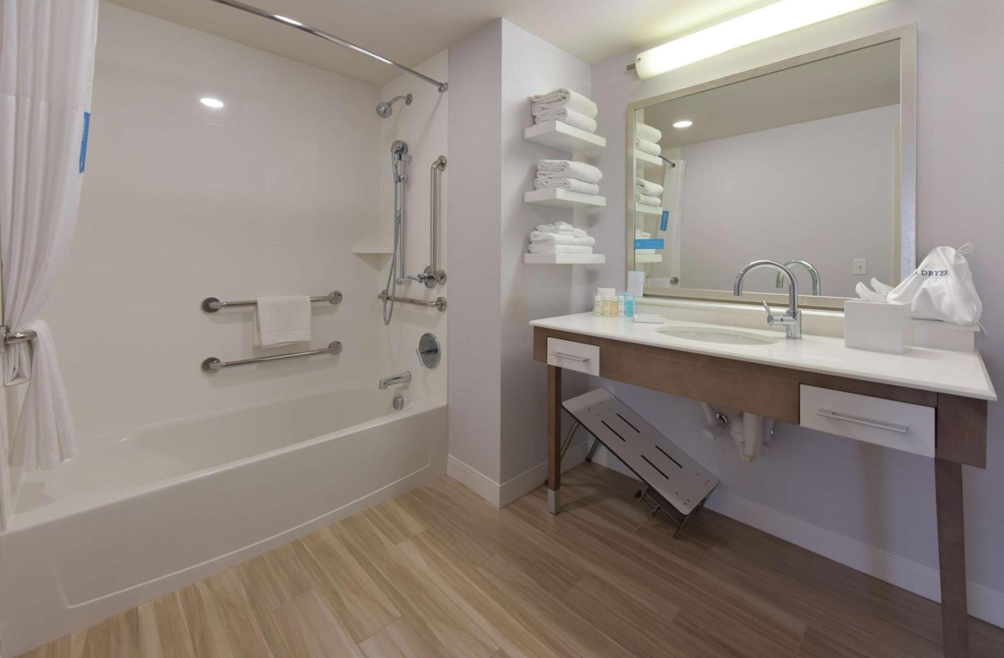 Hampton Inn & Suites Seattle/Redmond Wa Экстерьер фото